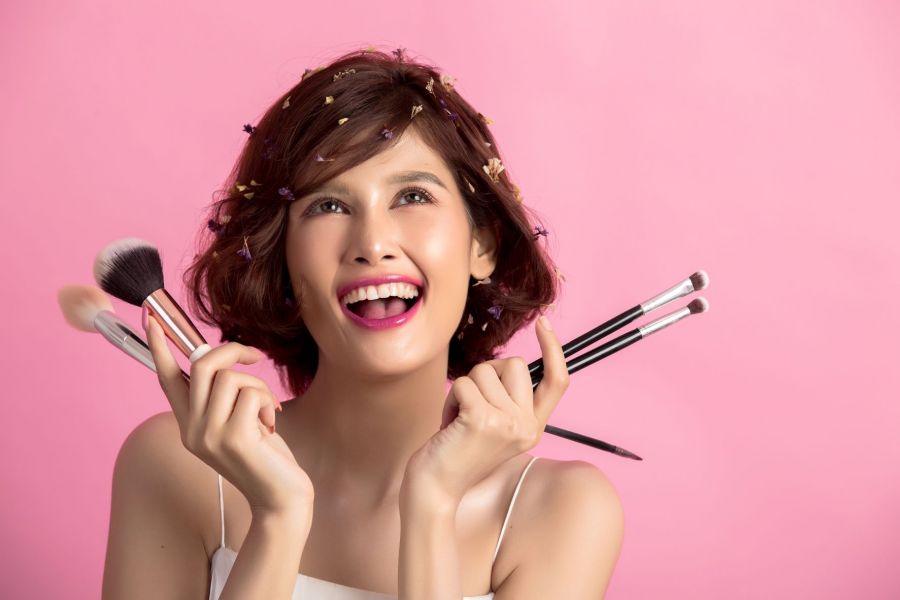 Beleza & Cia - Aprenda como fazer uma maquiagem para o dia a dia